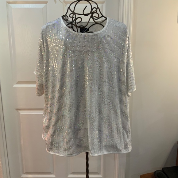 X PLUS WEAR SILVER SEQUIN TOP PLUS SIZE 4X NWT - Picture 6 of 6